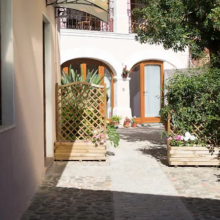 Bed & Breakfast Casa Licheri 3*